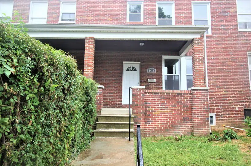 3425 CLIFTMONT AVE MD Townhome exterior.
