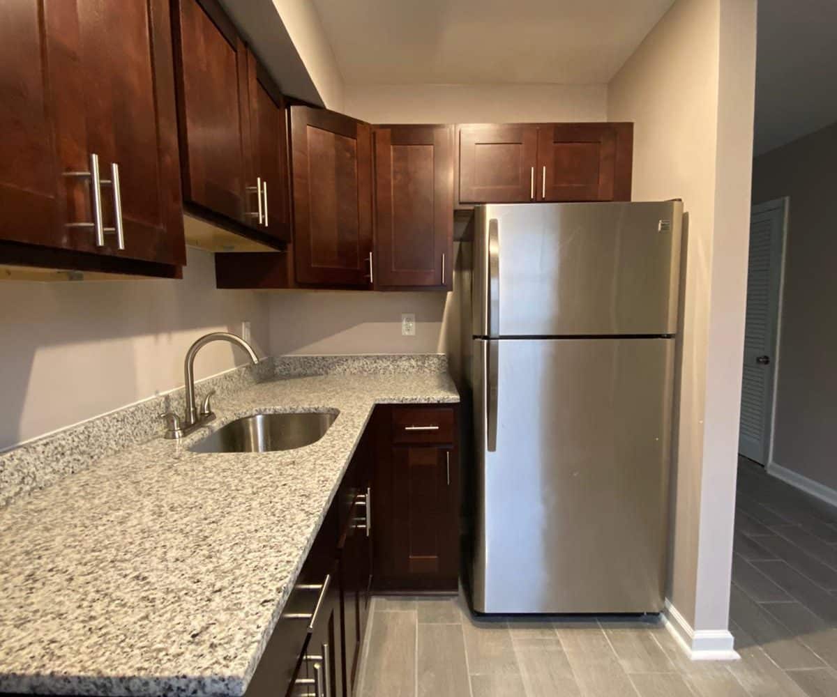 Robinwood Kitchen with Granite Counters